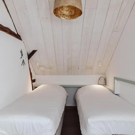 Les Du Moulin Castral *