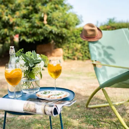 Les Du Moulin Castral *